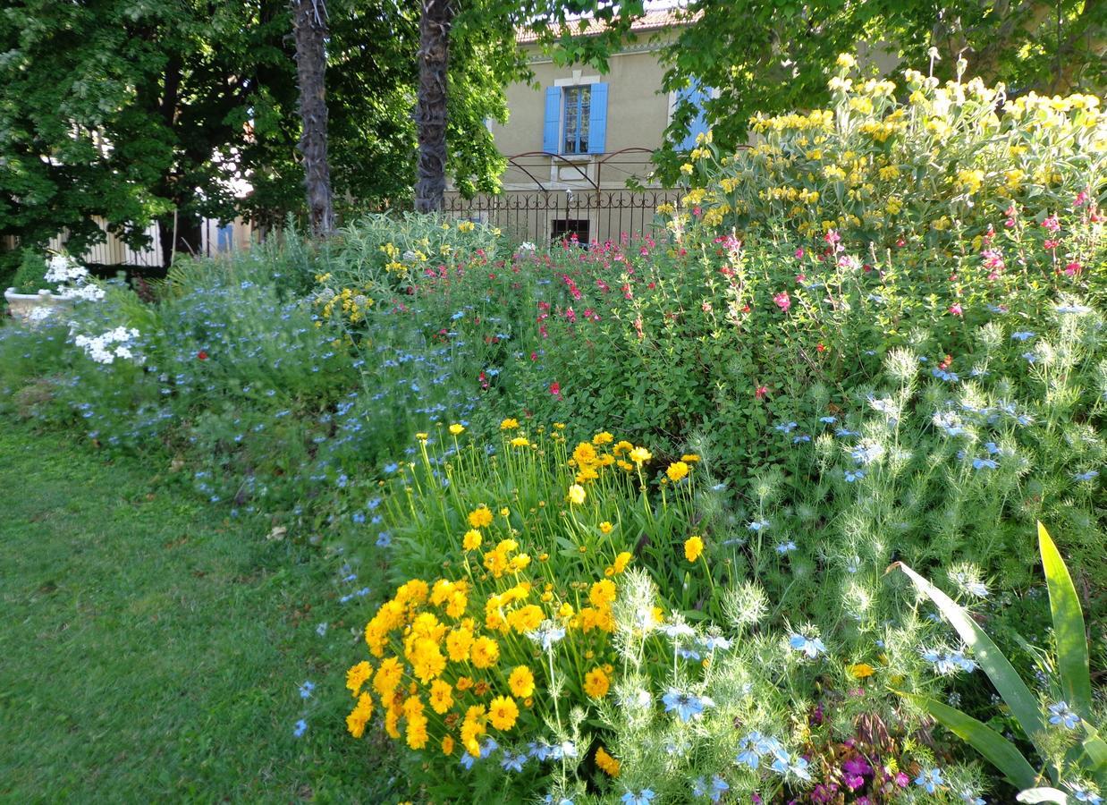 Domaine Les Rivales Apartment Cavaillon Exterior photo